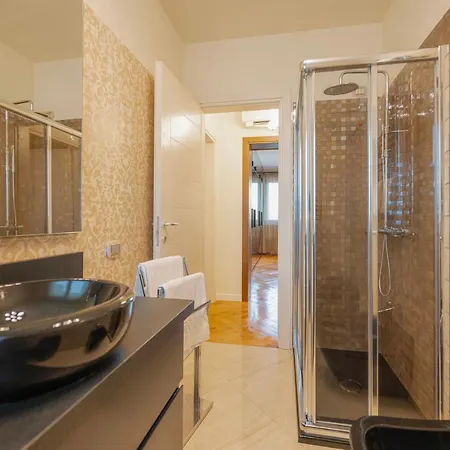 Apartamento Venice New Luxury Penthouse - Free Parking And Roof Terrace Mestre