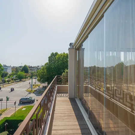 Apartamento Venice New Luxury Penthouse - Free Parking And Roof Terrace