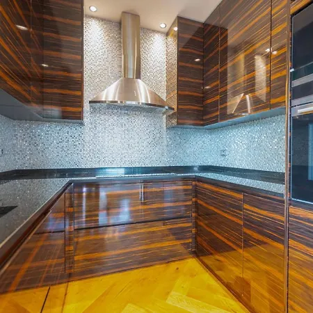 Venice New Luxury Penthouse - Free Parking And Roof Terrace Mestre