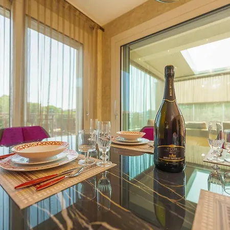 Venice New Luxury Penthouse - Free Parking And Roof Terrace
