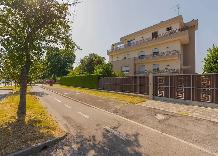 Venice New Luxury Penthouse - Free Parking And Roof Terrace *